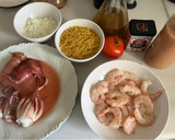 Foto del paso 1 de la receta: Fideuà con gambones y calamar