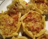 Foto del paso 5 de la receta: Canastitas de cebolla, morrón, queso, jamón y huevo duro ✔🔝