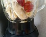 Φωτογραφία βήματος 1 της συνταγής Smoothie με μέλι, γιαούρτι, φράουλα και ακτινίδιο!!!