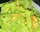 मटर छिलका आलू (Matar chilka aloo recipe in Hindi) रेसिपी चरण 1 फोटो