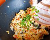 รูปขั้นตอนการทำที่ 5 ของ ข้าวผัดกระเทียม ง่ายๆ บ้านๆ แต่อร่อยและอิ่มมาก