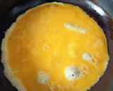Foto del paso 7 de la receta: Omurice (Tortilla Japonesa rellena de arroz frito)