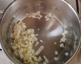 Foto del paso 2 de la receta: Crema de lentejas con chile ancho al estilo de LuzMa