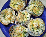 Foto del paso 6 de la receta: Vieira gratinada con bechamel de cebolla y champiñón