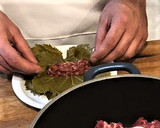 Foto del paso 1 de la receta: Niño envuelto en hoja de parra (Liabra, Yebrak o Meshi)