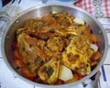 صورة لخطوة 8 من وصفة طاوة الحوت 🥘 ….                 (سمك الكوربينا /تاسرغالت بالخضار 🥕🥔🍅)