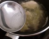 Hình bước làm 1 của món Canh Sườn Heo Hầm Rau Ngón Biển