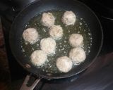 Foto del paso 3 de la receta Albóndigas mixtas en salsa con pasta al ajillo