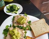 A picture of step 6 of Tuna avocado sandwiches.
