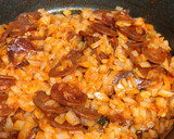 Foto del paso 2 de la receta: Tortilla guisada con chorizo