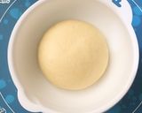 Foto langkah ke 3 dari resep Cocktail Bun ~ Almond and Coconut Filling.