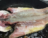 Foto del paso 1 de la receta: Lubina a la espalda con ajo aceite