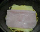 Foto del paso 3 de la receta: Tortilla de fideos rellena (al horno)