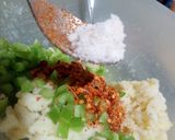 A picture of step 3 of Pizzy Paratha.
