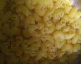 A picture of step 1 of Macaroni with Peas.