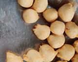 A picture of step 2 of Dahi wada.