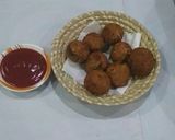 A picture of step 5 of Cheese Balls.