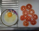 รูปขั้นตอนการทำที่ 1 ของ Tomato Omelette ง่ายๆ