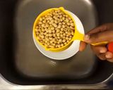 A picture of step 1 of Soya Chaap Tikka.