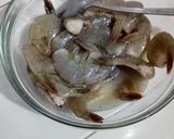 Foto langkah ke 2 dari resep Udang Asem Asem Sereh.