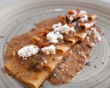 Foto del paso 6 de la receta: Pasta con salsa de fricandó y ricotta