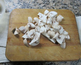 Foto del paso 1 de la receta: Salsa de Hongos al verdeo para acompañar pastas o carnes