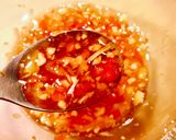 Hình bước làm 4 của món Bún Gà Nấm Nấu Gừng