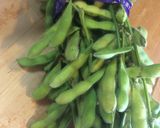 A picture of step 1 of Boiled green soybeans (edamame).