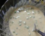A picture of step 2 of Peas pancake.