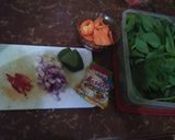 Foto langkah ke 1 dari resep Sayur Bening Bayam Wortel.