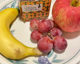 Chia Seeds, Honey with Fruit Yogurt 奇亞籽蜂蜜水果優格的食譜步驟2照片