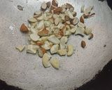 A picture of step 1 of Semaiya payasam.