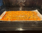 Foto del paso 11 de la receta: Hojaldre de pimientos asados al ajillo, setas y quesos, con top de pimentón dulce y chía