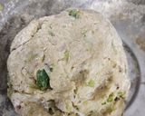 A picture of step 2 of Crispy Veg Pratha.