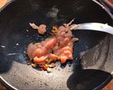 รูปขั้นตอนการทำที่ 1 ของ กระเพราไก่ไก่ทอด🍗