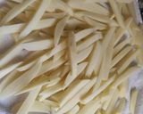 A picture of step 2 of "French Fries in the Air Fryer" 💯🍟.