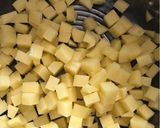 Gambar langkah 2 resipi Kuih Talam Kentang Berlauk Udang Kering.