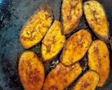 செட்டிநாடு வாழைக்காய் மீன் வறுவல் (Chettinadu vaazhaikaai meen varuval recipe in tamil) ரெசிபி ஸ்டேப் 3 புகைப்படம்