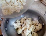 A picture of step 3 of Cauliflower White Qourma.