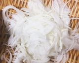 Hình bước làm 2 của món Gỏi gà