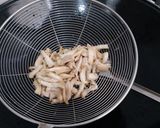Foto langkah ke 2 dari resep Sambal Ayam Suwir.