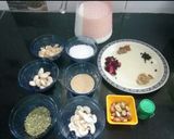 A picture of step 1 of Holi Special Thandai.