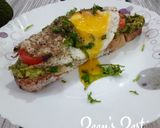 A picture of step 5 of Avocado Sourdough Open Sandwiches with Sunny Side Up Egg.