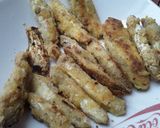 Foto del paso 3 de la receta: Bastones de berenjena empanizados con sal de miel de panela, ajo y mostaza🤔🤨😊