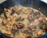 Foto del passaggio 9 della ricetta Spaghetti alle Vongole