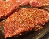 A picture of step 1 of Lamb steak dive in chocolate sauce.