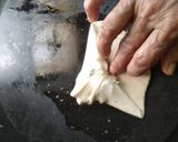 A picture of step 5 of Atta Momos.