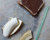 Une image de l'étape 2 de Tartine chocolat banane fantôme 👻.