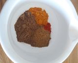 A picture of step 2 of Slow cooker chicken curry.