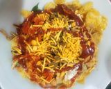 A picture of step 3 of Cornflakes Bhel.